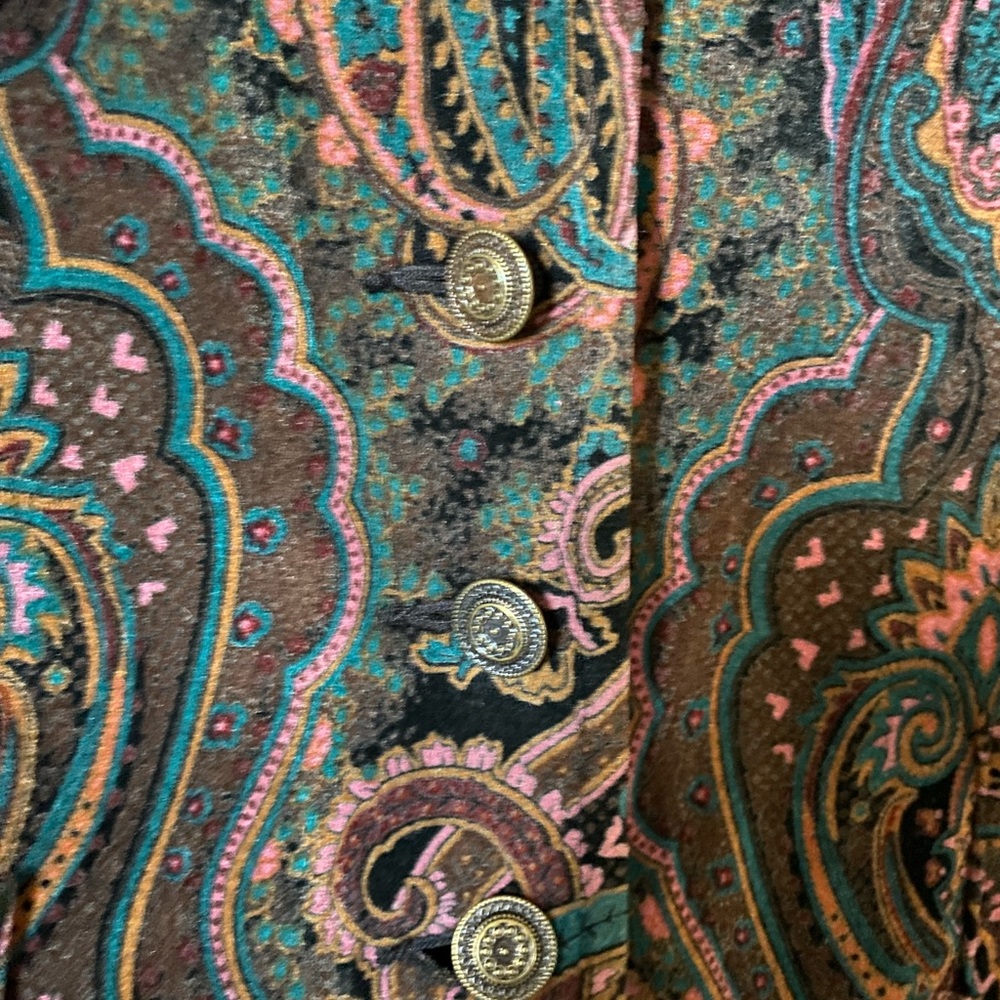 Script Vibrant Paisley Jacket - Picture 3 of 7